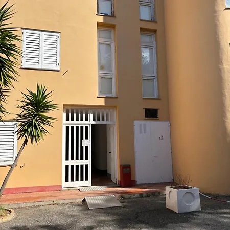 Ottaviano Al Mare Holiday home Lazzaro